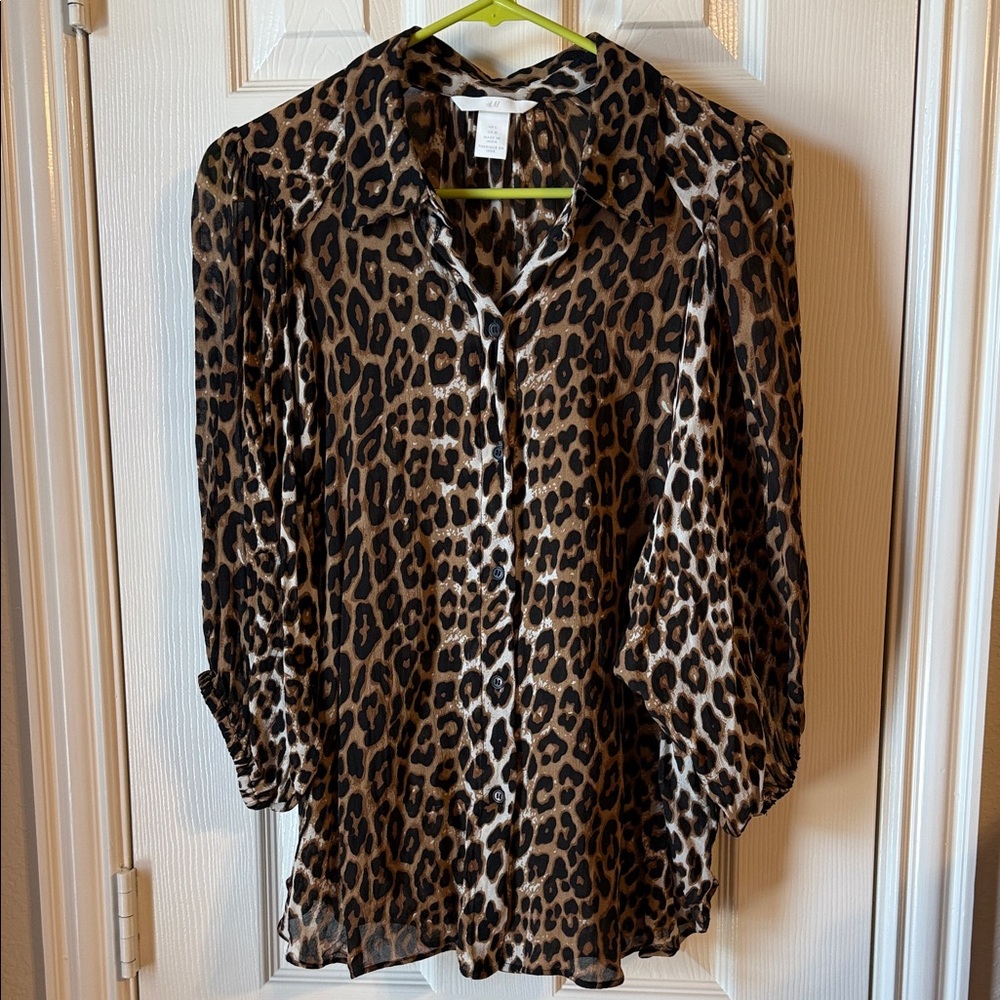 H&M blouse size large
